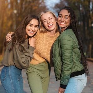 Meet your Posher, Loren